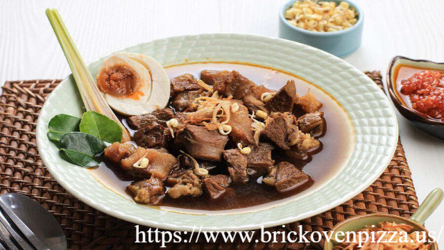 Makanan Legendaris Tunjungan Plaza